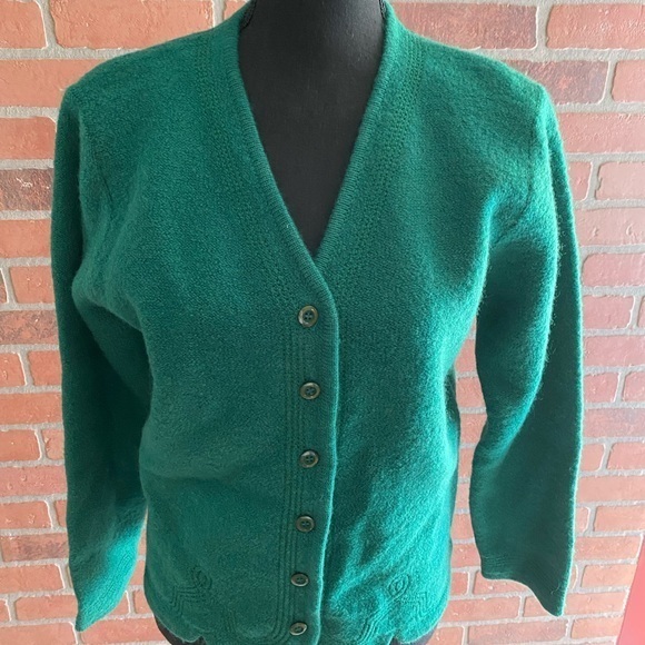 Pendleton Sweaters - Vintage Pendleton Women’s Green Sweater 100% Virgin‎ Wool Cardigan Size Small